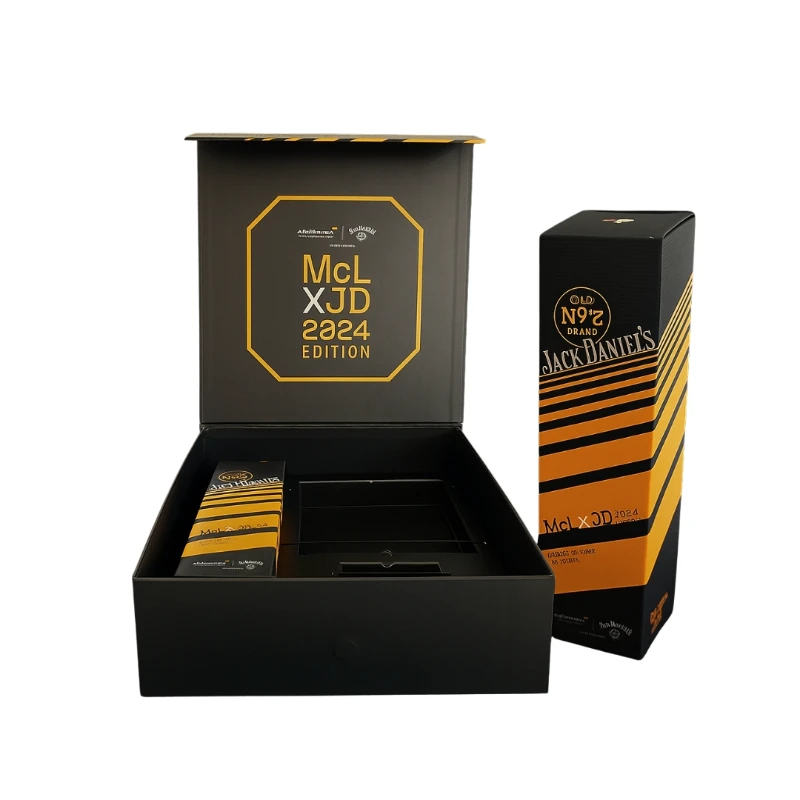caja-premium-tapa-dura-colaboracion-jackdaniels